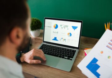 Como planejar campanhas de marketing para imobiliárias usando insights do CRM