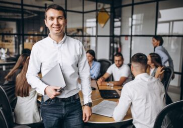 O papel do gestor na performance da equipe comercial de uma imobiliária